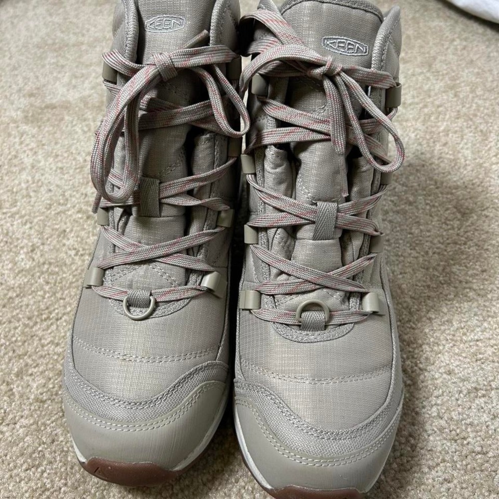 KEEN Size 7.5 Taupe Terradora II Ankle Waterproof Women's Boots